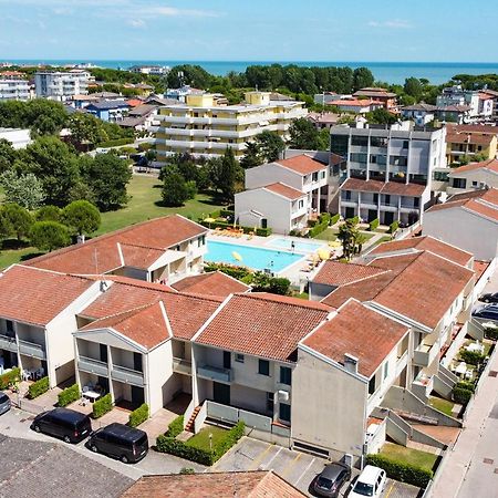 Apartament With Swimming Pool Apartment Caorle Exterior photo