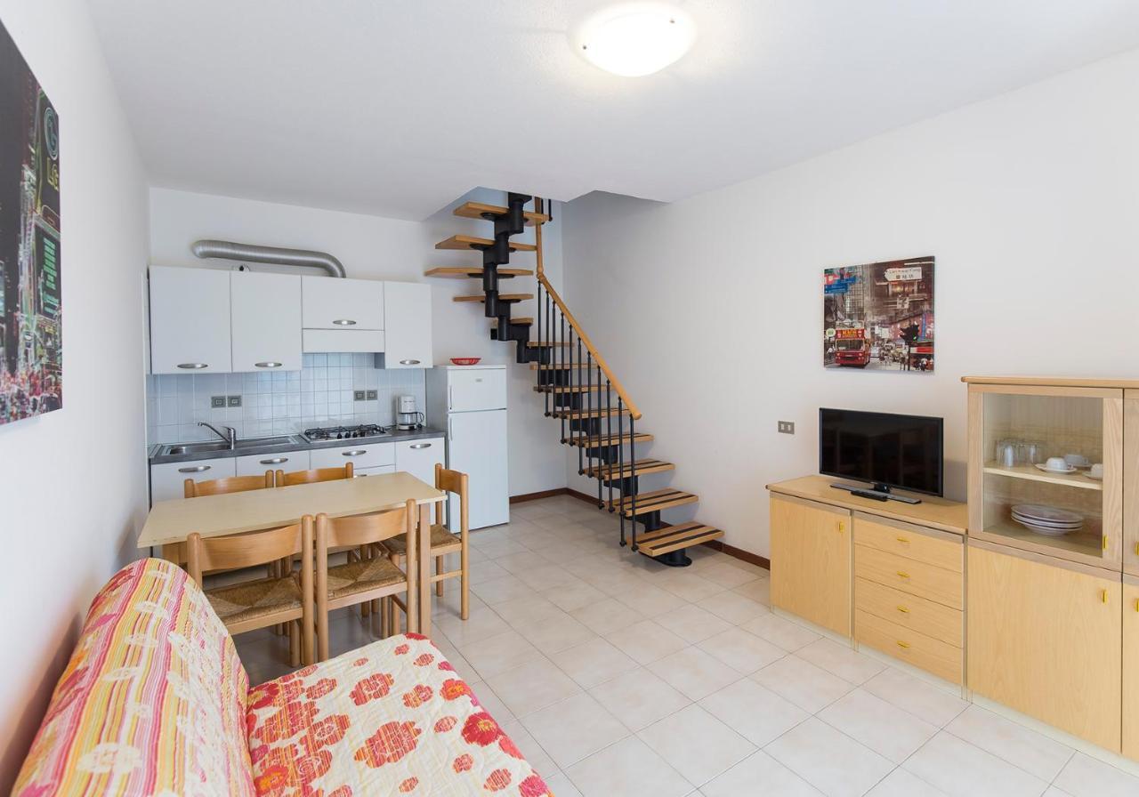 Apartament With Swimming Pool Apartment Caorle Exterior photo