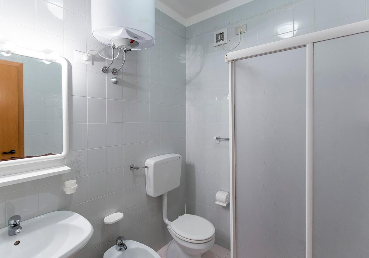 Apartament With Swimming Pool Apartment Caorle Exterior photo