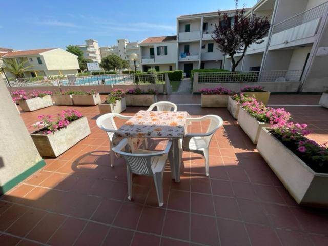 Apartament With Swimming Pool Apartment Caorle Exterior photo